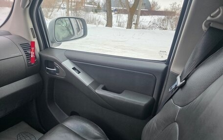 Nissan Pathfinder, 2005 год, 935 000 рублей, 22 фотография