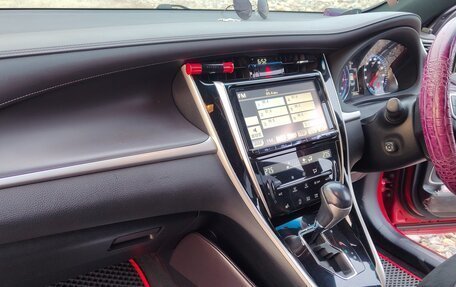 Toyota Harrier, 2016 год, 2 080 000 рублей, 10 фотография