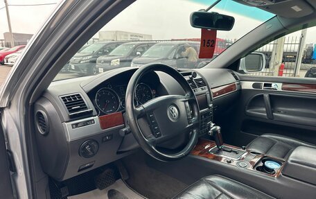 Volkswagen Touareg III, 2003 год, 859 000 рублей, 11 фотография