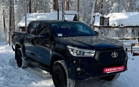 Toyota Hilux VIII, 2019 год, 3 850 000 рублей, 3 фотография