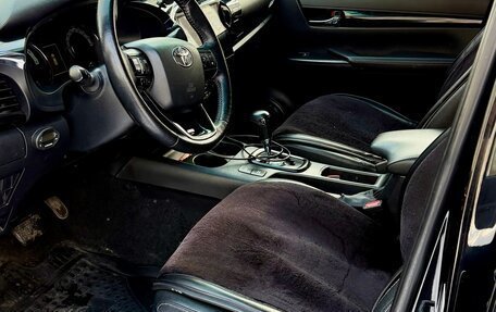 Toyota Hilux VIII, 2019 год, 3 850 000 рублей, 12 фотография