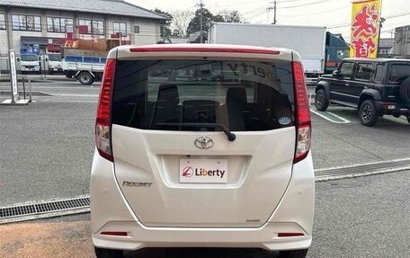 Toyota Roomy I, 2022 год, 1 020 000 рублей, 7 фотография