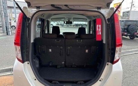 Toyota Roomy I, 2022 год, 1 020 000 рублей, 11 фотография