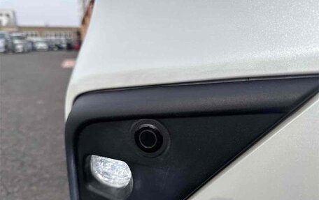 Toyota Roomy I, 2022 год, 1 020 000 рублей, 27 фотография