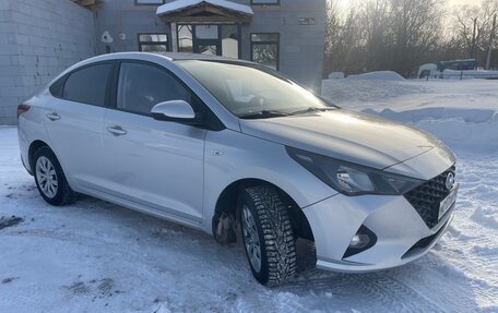 Hyundai Solaris II рестайлинг, 2020 год, 1 500 000 рублей, 2 фотография