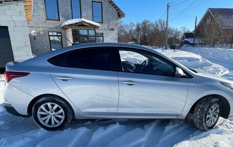 Hyundai Solaris II рестайлинг, 2020 год, 1 500 000 рублей, 5 фотография