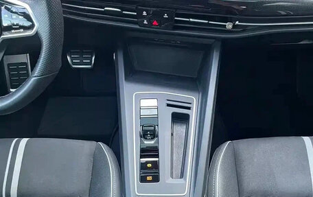 Volkswagen Golf VIII, 2022 год, 1 724 003 рублей, 9 фотография