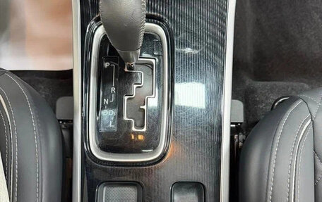 Mitsubishi Outlander III рестайлинг 3, 2022 год, 1 730 000 рублей, 11 фотография