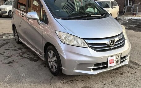 Honda Freed I, 2012 год, 1 050 000 рублей, 2 фотография