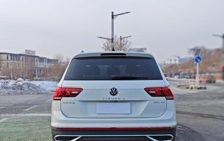Volkswagen Tiguan II, 2022 год, 2 362 003 рублей, 6 фотография