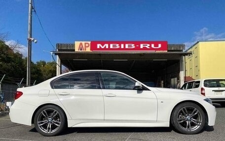 BMW 3 серия, 2018 год, 1 350 000 рублей, 4 фотография