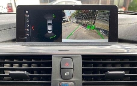 BMW 3 серия, 2018 год, 1 350 000 рублей, 12 фотография