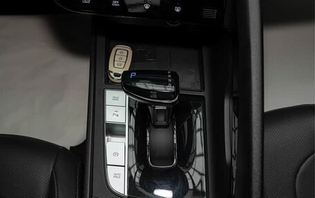 Hyundai Elantra, 2023 год, 1 320 000 рублей, 14 фотография