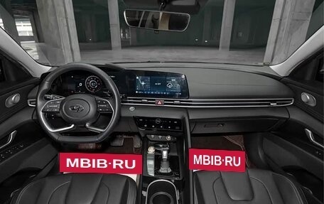 Hyundai Elantra, 2023 год, 1 320 000 рублей, 10 фотография