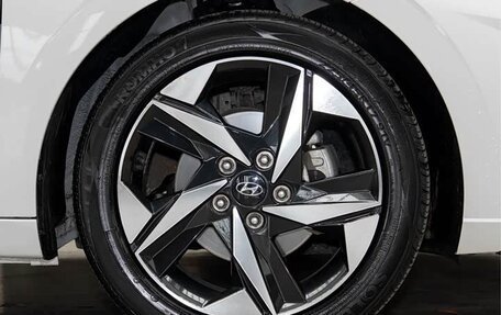 Hyundai Elantra, 2023 год, 1 320 000 рублей, 22 фотография