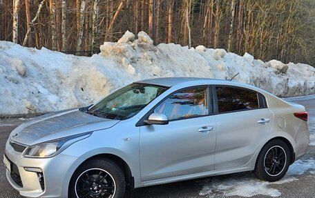 KIA Rio III рестайлинг, 2017 год, 800 000 рублей, 2 фотография