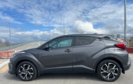 Toyota C-HR I рестайлинг, 2017 год, 2 140 000 рублей, 4 фотография