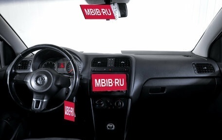 Volkswagen Polo VI (EU Market), 2011 год, 600 000 рублей, 13 фотография