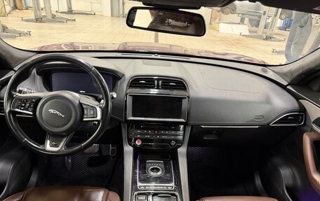 Jaguar F-Pace, 2017 год, 2 650 000 рублей, 19 фотография