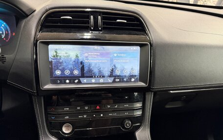 Jaguar F-Pace, 2017 год, 2 650 000 рублей, 21 фотография