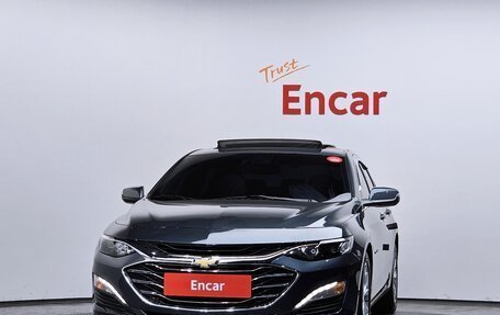 Chevrolet Malibu IX, 2021 год, 1 670 000 рублей, 2 фотография