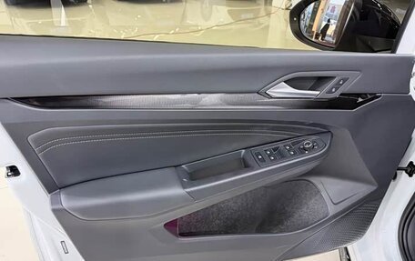 Volkswagen Golf VIII, 2023 год, 1 820 000 рублей, 9 фотография