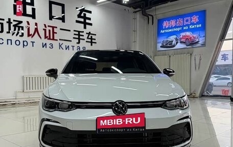 Volkswagen Golf VIII, 2023 год, 1 820 000 рублей, 2 фотография