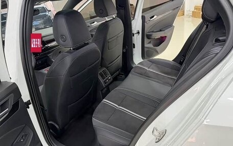 Volkswagen Golf VIII, 2023 год, 1 820 000 рублей, 16 фотография