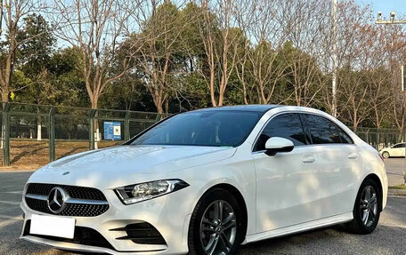 Mercedes-Benz A-Класс, 2022 год, 1 620 000 рублей, 2 фотография