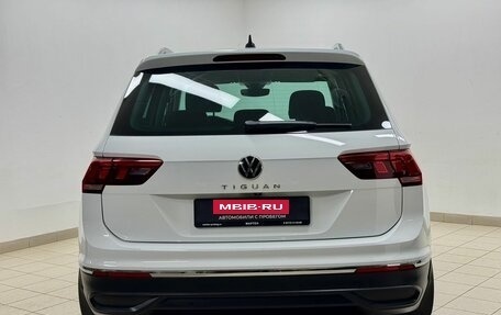 Volkswagen Tiguan II, 2021 год, 2 998 000 рублей, 5 фотография