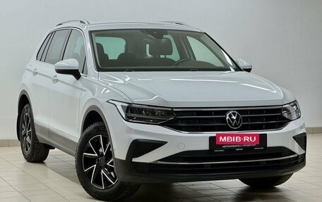 Volkswagen Tiguan II, 2021 год, 2 998 000 рублей, 3 фотография