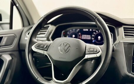 Volkswagen Tiguan II, 2021 год, 2 998 000 рублей, 19 фотография