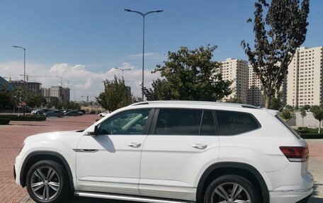 Volkswagen Atlas I, 2019 год, 2 390 000 рублей, 5 фотография