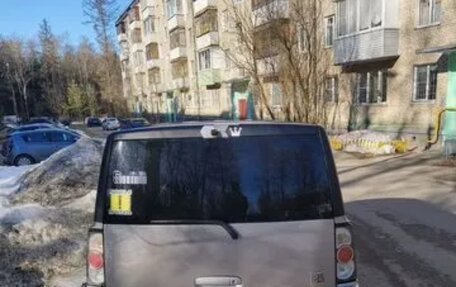 Toyota bB I рестайлинг, 2000 год, 415 000 рублей, 3 фотография