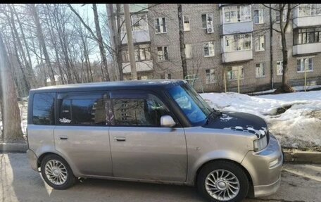 Toyota bB I рестайлинг, 2000 год, 415 000 рублей, 2 фотография