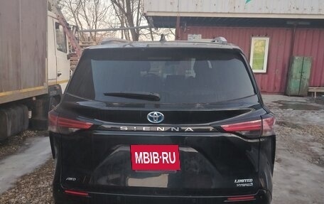 Toyota Sienna, 2021 год, 4 200 000 рублей, 10 фотография