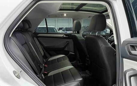 Volkswagen T-Roc I, 2023 год, 1 620 000 рублей, 15 фотография