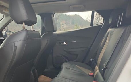 Peugeot 2008 II, 2022 год, 1 410 000 рублей, 8 фотография