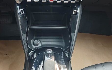 Peugeot 2008 II, 2022 год, 1 410 000 рублей, 11 фотография