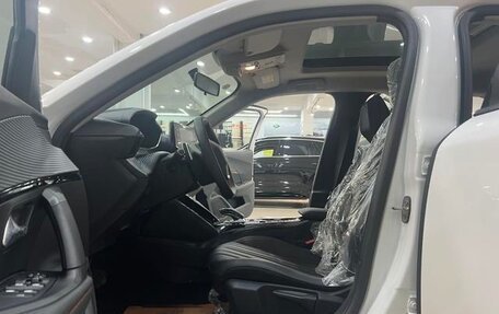 Peugeot 2008 II, 2022 год, 1 900 000 рублей, 6 фотография