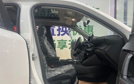 Peugeot 2008 II, 2022 год, 1 900 000 рублей, 9 фотография