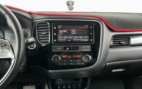 Mitsubishi Outlander III рестайлинг 3, 2019 год, 2 149 000 рублей, 20 фотография