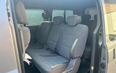 Hyundai H-1 II рестайлинг, 2013 год, 1 680 000 рублей, 5 фотография