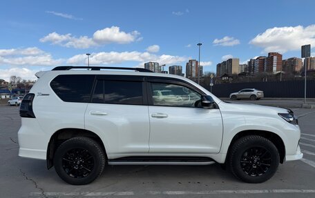 Toyota Land Cruiser Prado 150 рестайлинг 2, 2020 год, 7 500 000 рублей, 2 фотография