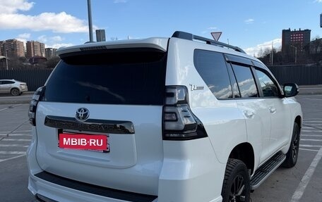 Toyota Land Cruiser Prado 150 рестайлинг 2, 2020 год, 7 500 000 рублей, 8 фотография