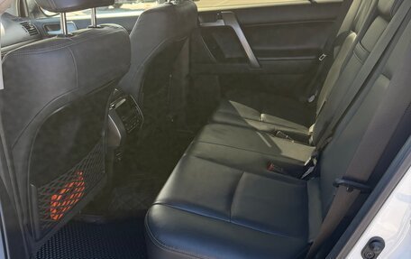 Toyota Land Cruiser Prado 150 рестайлинг 2, 2020 год, 7 500 000 рублей, 35 фотография