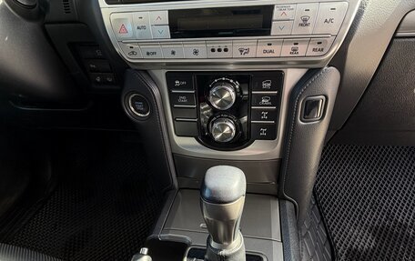 Toyota Land Cruiser Prado 150 рестайлинг 2, 2020 год, 7 500 000 рублей, 31 фотография