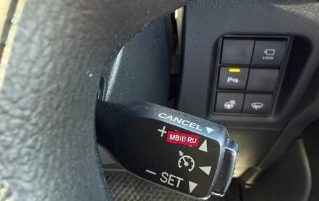 Toyota Land Cruiser Prado 150 рестайлинг 2, 2020 год, 7 500 000 рублей, 26 фотография