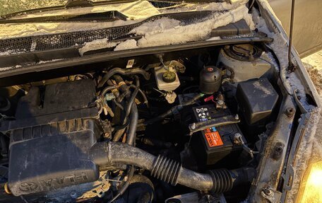 Toyota Yaris I рестайлинг, 2002 год, 160 000 рублей, 15 фотография