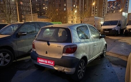 Toyota Yaris I рестайлинг, 2002 год, 160 000 рублей, 3 фотография
